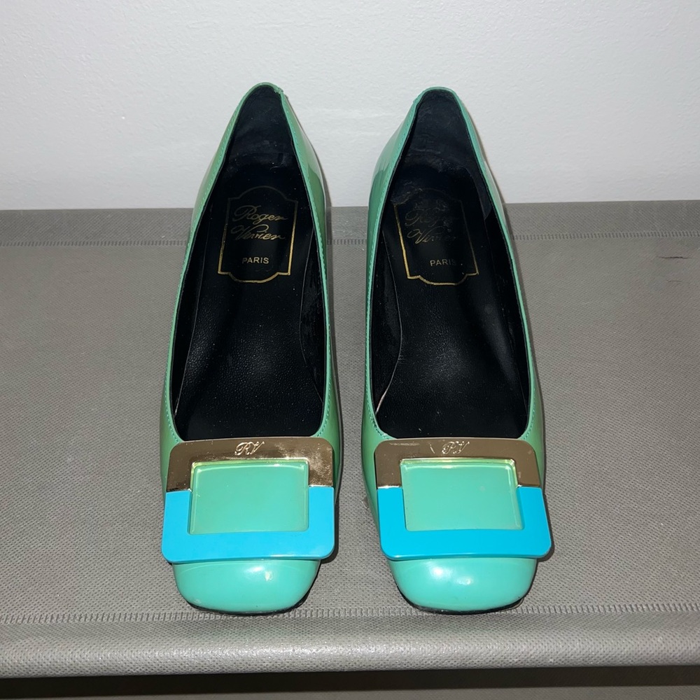Roger Vivier Belle Vivier Patent Leather Pumps